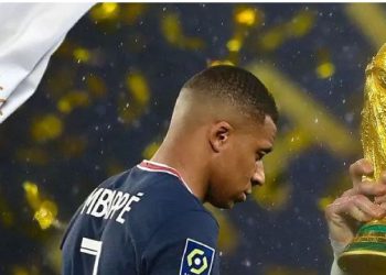 Mbappe e preku topin vetëm 11 herë në pjesën e parë