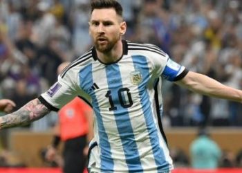 Disavantazhi ndaj Argjentinës, Franca përforcon sulmin