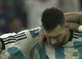 VIDEO/ Momenti kur Messi kupton se u shpall kampion bote