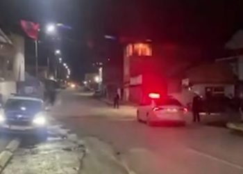 Bombë në lagjen me shumicë shqiptare në Mitrovicë