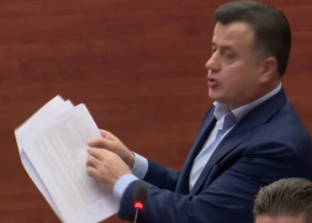 Flamur Noka sherr me Alibeajn: Je kokrra e legenit