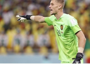 Shkëlqeu në Botëror, Noppert përfundon në “radarët” e Ajax