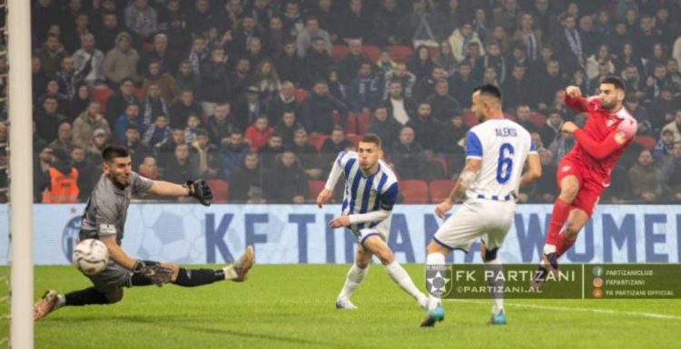 Sherr dhe tension, të kuqtë fitojnë ndaj Tiranës