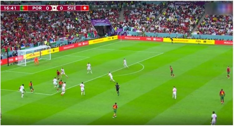 Ramos gjen ‘cepin’ e portës dhe ndëshkon Zvicrën