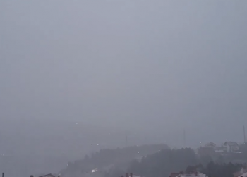 Bie borë në Prishtinë