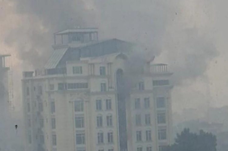 Të shtëna me armë brenda hotelit, tre të vrarë