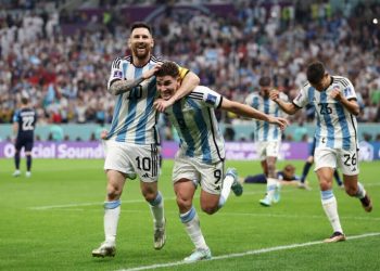 Djali i një shoferi, kush është “merimanga” që mahniti botën