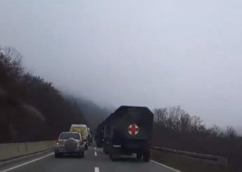 Ç’po ndodh? Ushtria e Serbisë vendos topat afër Jarinjit