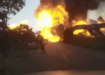 Shpërthim i frikshëm, kamioni me gaz përplaset me urën, 8 të vdekur