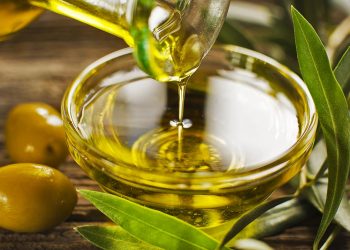 Sekreti i jetëgjatësisë: Një lugë vaj ulliri çdo mëngjes