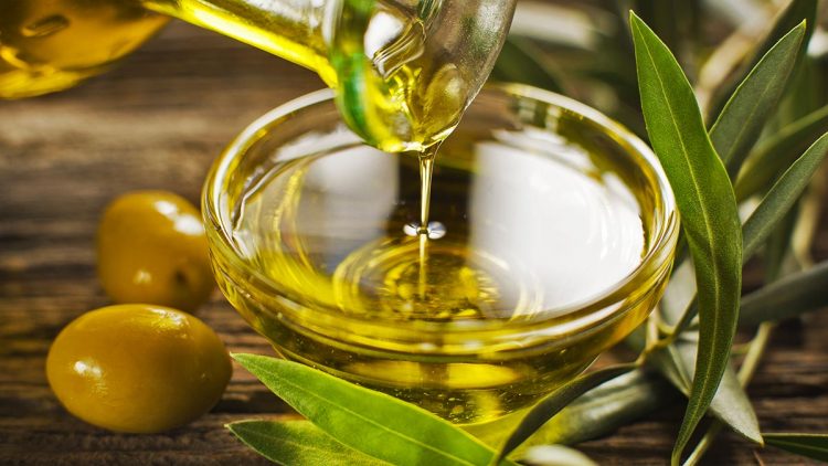 Sekreti i jetëgjatësisë: Një lugë vaj ulliri çdo mëngjes