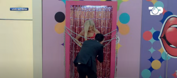 Amos dhe Dea çift? Olta e ngacmon dhe i nxjerr fjalët