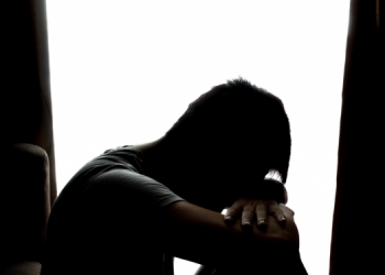 Tronditëse/ 8 nxënës përdhunojnë bashkëmoshatarin një muaj rresht