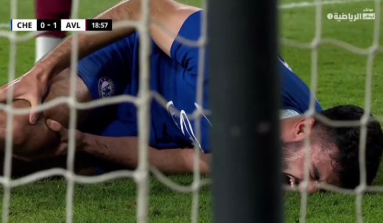 Broja dëmtohet rëndë në miqësore, largohet me barelë nga fusha