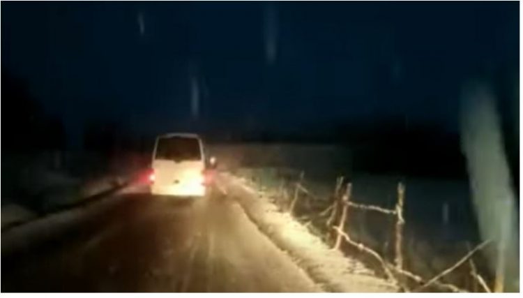 FOTO/ Vështirësohet qarkullimi në rrugën e Arbrit