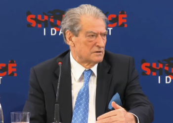 “E ardhmja po rrënohet”, Berisha: Qeveria largoi të rinjtë