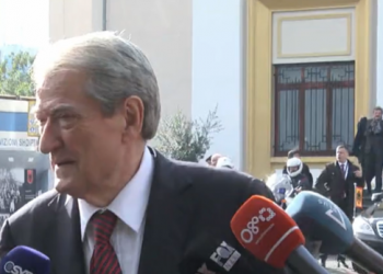 “Do bëhet”/ Policia nuk i dha leje, Berisha këmbëngul për protestën