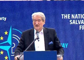 U dhunua në protestë, Berisha: E paguan me lekët e drogës