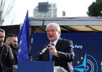 Grushti ndaj Berishës, Komiteti i Helsinkit thirrje Prokurorisë