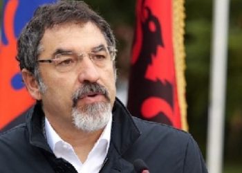 “Mund të protestoni”, Çuçi i jep ‘leje’ opozitës:  Por jo në…