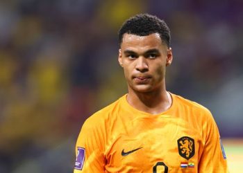 Liverpool bën goditjen e madhe, ylli holandez drejt Anglisë