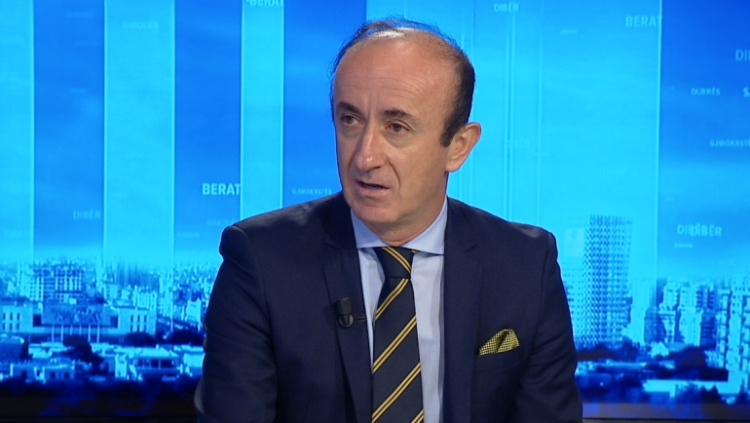 Dash Sula i shqetësuar: Prindërve shqiptarë nuk po u thahen lotët