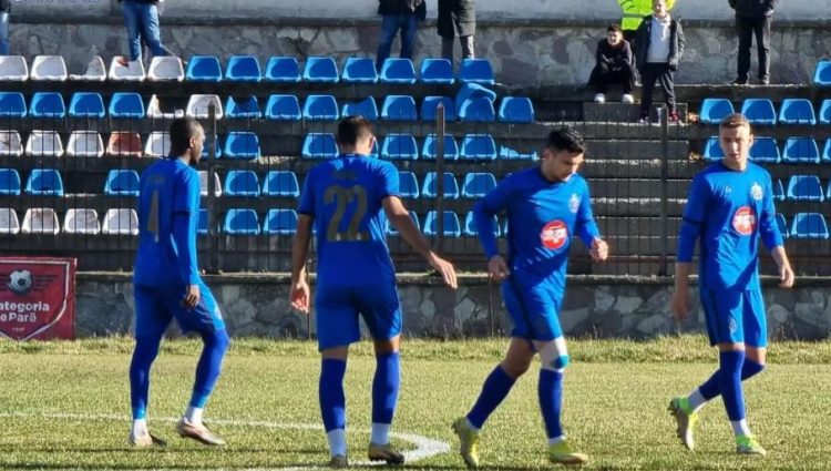 Kategoria e Parë/ Shtangen Dinamo e Flamurtari, Korabi e treta