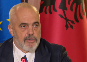 Pas Vuçiç, ky është kryeministri që nuk do të vijë më 6 dhjetor