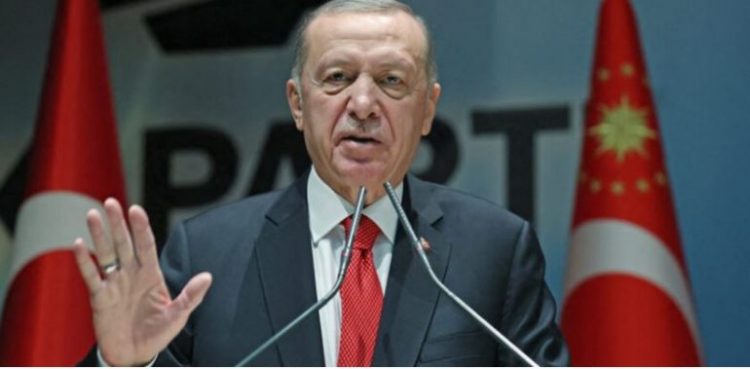 “Mund të vijmë papritur”, Erdogan kërcënon sërish Greqinë