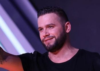 A është i dashuruar? Flori e tregon në mënyrën më të bukur