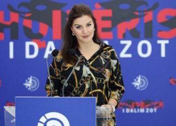 PD: Në Vaun e Dejës, Bashkia ia kalon ndihmën militantëve të PS