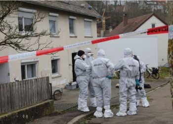 Sulm me thikë në një shkollë, plagosen dy vajza të mitura