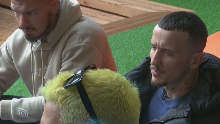 Getinjo rrëfen fillimet e vështira: Kam punuar kamarier e bojaxhi