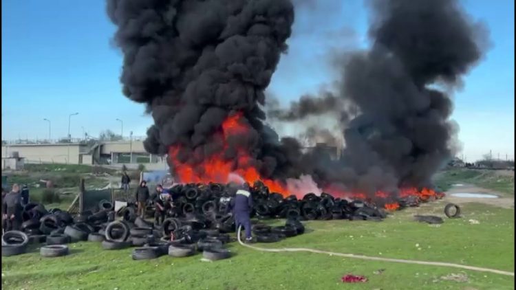 Djegia e gomave në Vlorë, reagon policia: U shoqëruan 4 persona