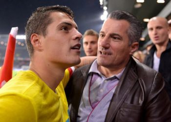 E quajti rrugaç, babai i Xhakës i kthehet gazetares: Mbron Serbinë