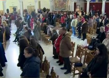 Mbahet mesha e Krishtlindjes në Katedralen Ortodokse në Tiranë