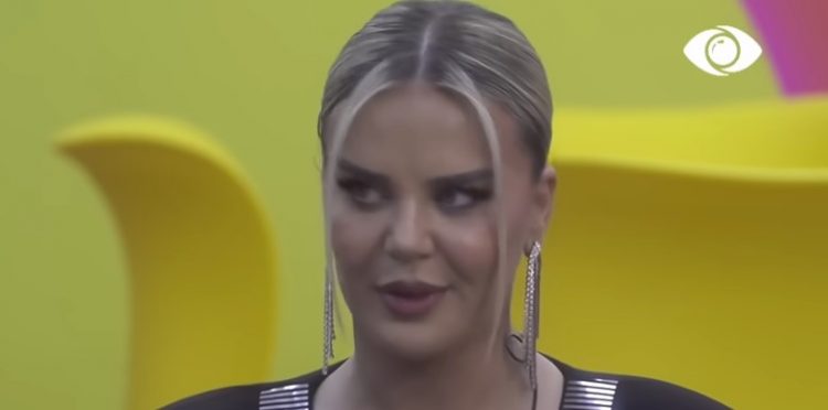 “Më gjuajti me shpullë”, Kejvina kujton sherrin që askush se dinte