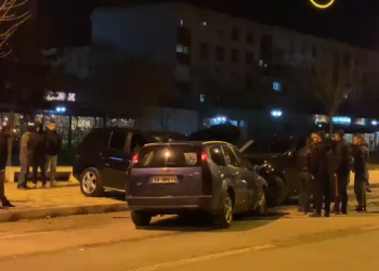 Fordi përplaset me tre makina në Kukës