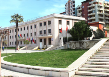 FOTO/ I hoqën asistencën, si vdiq Shpresa Cani brenda Bashkisë