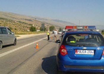 Aksident në Maliq, përplasen dy automjete