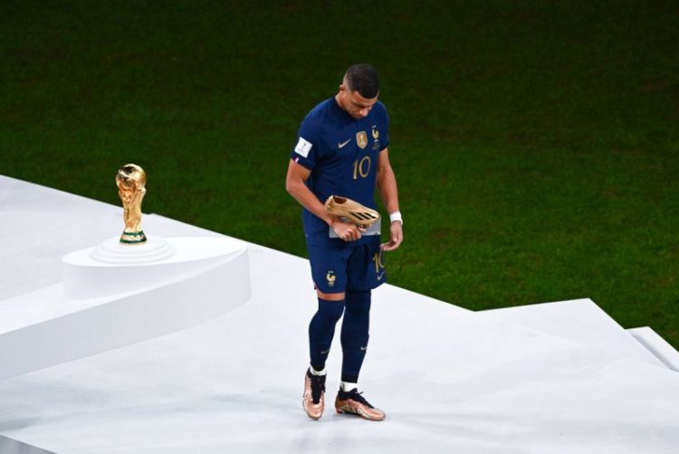 Shfaqet Mbappe, çfarë ka postuar një ditë pas finales së humbur