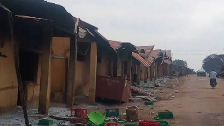 Terroristët bëjnë masakër, ekzekutojnë 39 persona