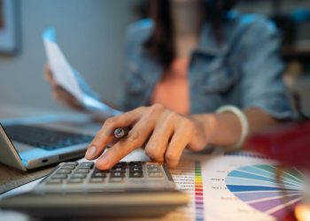 Rritja e normave të interesit ul kërkesën e individëve për kredi