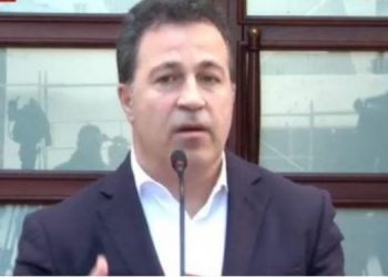 “Garanci nuk ka”/ Peleshi ‘dorëzohet’ përballë sulmit ndaj bankave