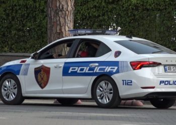 I nguli thikën të riut, bie në pranga 19-vjeçari nga Korça