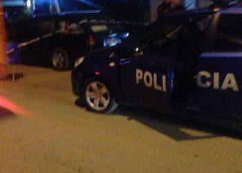 Tritoli në banesën e efektivit, policia: U dëmtua një makinë dhe…