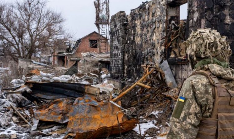 Kievi “zgjohet” nga sirenat e sulmit, Zelensky thirrje për bashkim