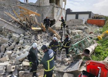 Shembet ndërtesa ku punonin, 3 shqiptarë në gjendje të rëndë