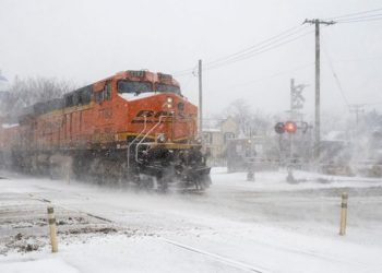 Stuhia e borës në SHBA, shkon në 19 numri i të vdekurve