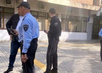 Alarm për bombë në një qendër tregtare në Shkup